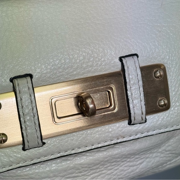 Talbots Cream Pebbled Leather Turn Lock Baguette Shoulder Bag - Picture 7 of 16